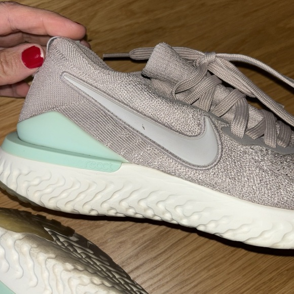 Nike Epic React Flyknit 2 - Picture 5 of 16